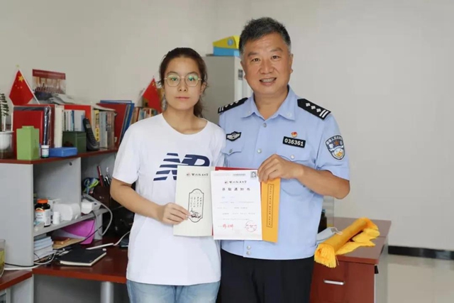 资助贫困孩子20多年！他是108个苦孩子的“警察爸爸”